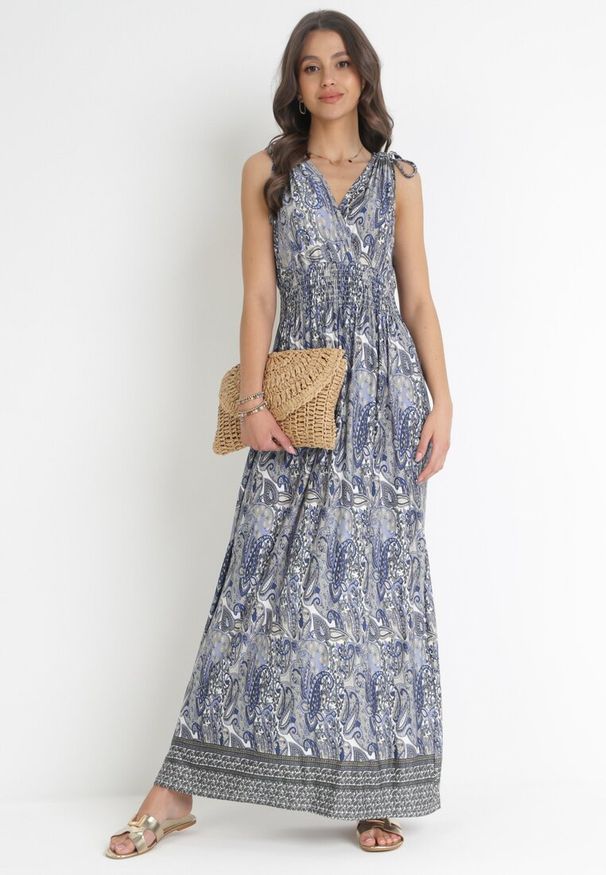 Born2be - Niebiesko-Granatowa Sukienka Maxi z Gumkami w Pasie z Wiskozy Paisley Emblyn. Kolor: niebieski. Materiał: wiskoza. Długość rękawa: bez rękawów. Wzór: paisley. Sezon: wiosna, lato. Długość: maxi