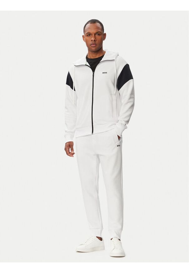 BOSS Dres SW 50569918 Biały Regular Fit. Kolor: biały. Materiał: syntetyk