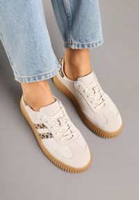Renee - Beżowe Zamszowe Sneakersy w Stylu Kultowych Tenisówek ze Skórzaną Wkładką i Wzorem w Panterkę Tenannia. Okazja: na co dzień. Kolor: beżowy. Materiał: zamsz, skóra. Wzór: motyw zwierzęcy #6
