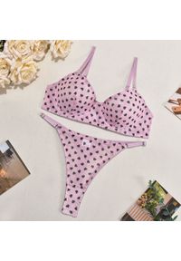 Intica - Komplet bielizny z serduszkami z delikatnego materiału Joan. Kolor: różowy. Materiał: materiał