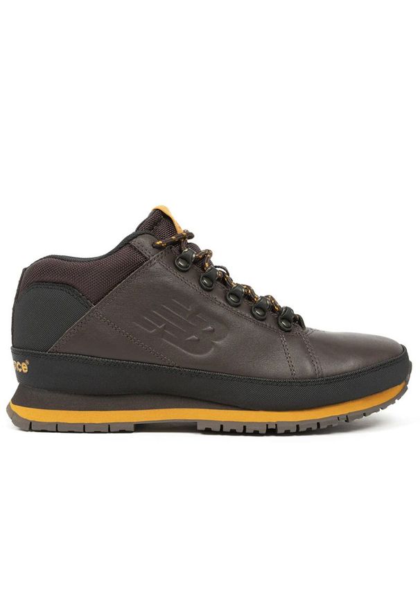 Buty New Balance H754BY - brązowe. Okazja: na co dzień, na spacer. Kolor: brązowy. Materiał: skóra. Szerokość cholewki: normalna. Sezon: zima. Sport: turystyka piesza