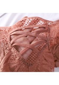 Intica - Majtki koronkowe z wysokim stanem modelujące sylwetkę Hiema. Stan: podwyższony. Kolor: niebieski. Materiał: koronka. Wzór: koronka #6