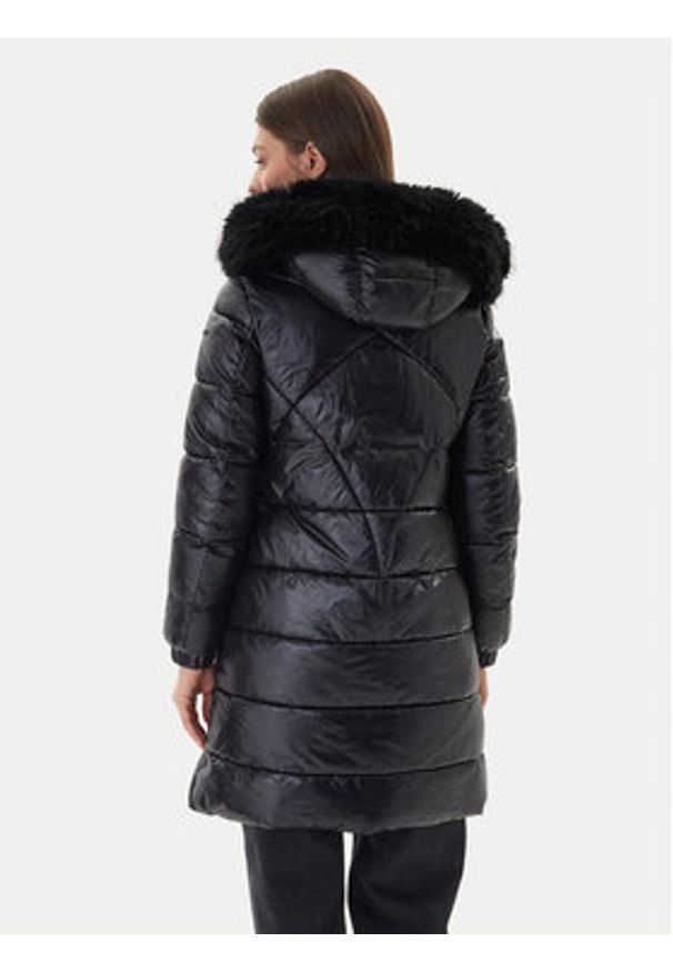 Geox Kurtka zimowa Backsie W5628H T3121 F9000 Czarny Regular Fit. Kolor: czarny. Materiał: syntetyk. Sezon: zima