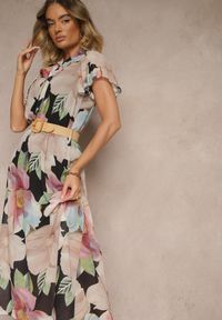 Renee - Czarna Rozkloszowana Sukienka Zdobiona Wiązaniem i Paskiem z Klamrą Sorisse. Okazja: na co dzień, na spacer. Kolor: czarny. Wzór: aplikacja. Styl: elegancki, casual