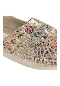 Beżowe Baleriny W Kwiaty Maciejka Wygodne Obuwie Damskie. Kolor: beżowy. Materiał: tkanina, skóra. Wzór: kwiaty. Styl: elegancki, klasyczny #3