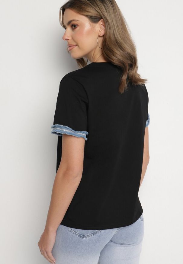 Born2be - Czarna Bluzka Oversize z Bawełny z Krótkim Rękawem i Ozdobnymi Lamówkami Calnil. Okazja: na co dzień. Kolor: czarny. Materiał: bawełna. Długość rękawa: krótki rękaw. Długość: krótkie. Styl: casual, klasyczny, elegancki