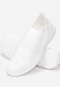 Renee - Białe Buty Sportowe Daphimilia. Zapięcie: bez zapięcia. Kolor: biały. Materiał: materiał. Szerokość cholewki: normalna. Obcas: na płaskiej podeszwie #5