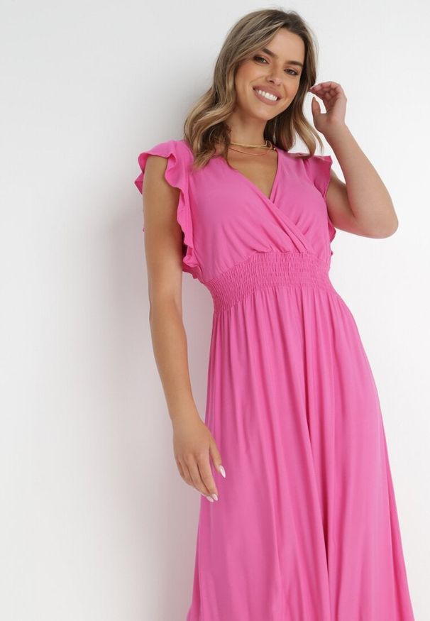 Born2be - Różowa Sukienka Hypsanie. Typ kołnierza: dekolt kopertowy. Kolor: różowy. Materiał: wiskoza. Typ sukienki: kopertowe. Długość: maxi