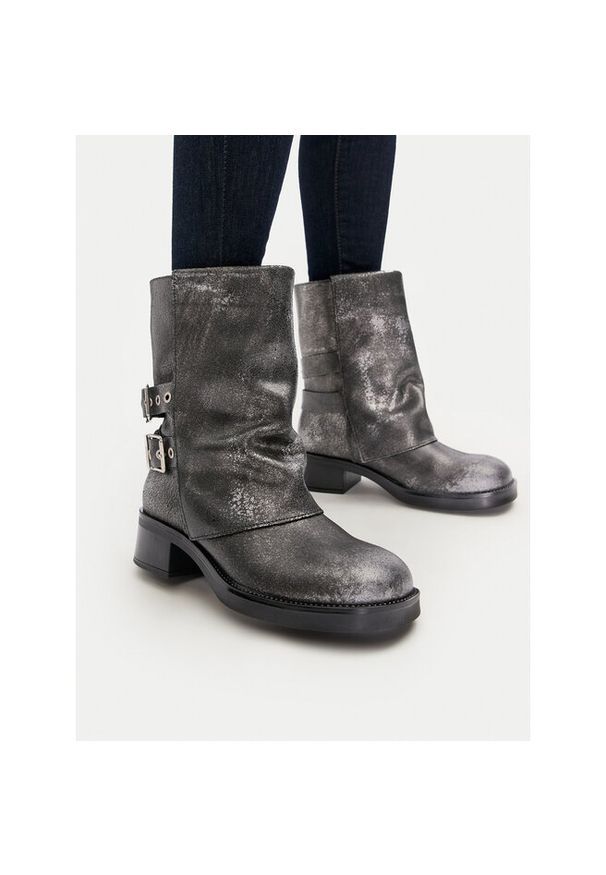 Botki Steve Madden. Kolor: srebrny