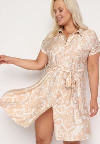 Born2be - Beżowa Rozkloszowana Sukienka z Koszulową Górą i Materiałowym Paskiem w Talii Giefia. Okazja: na co dzień. Kolor: beżowy. Materiał: materiał. Długość rękawa: krótki rękaw. Sezon: lato. Typ sukienki: koszulowe. Styl: klasyczny, casual, elegancki #7