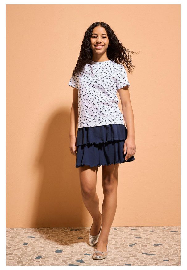 bonprix - T-shirt z elastycznej bawełny organicznej (2 szt.). Okazja: na co dzień. Kolor: biały. Materiał: bawełna. Długość rękawa: krótki rękaw. Długość: krótkie. Wzór: nadruk, jednolity. Styl: casual