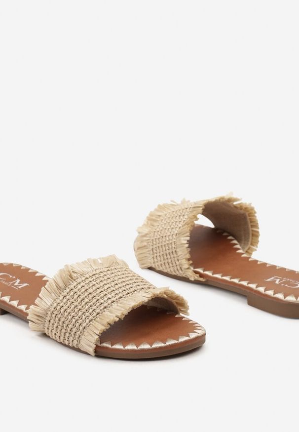 Born2be - Beżowe Klapki z Plecionym Paskiem ze Strzępieniami Lulibbia. Okazja: na co dzień, na imprezę. Kolor: beżowy. Materiał: jedwab, len. Wzór: paski. Sezon: lato. Styl: casual, elegancki