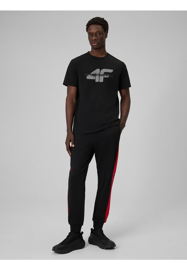 4f - 4F T-shirt regular z nadrukiem męski - czarny XL. Okazja: na co dzień. Kolor: czarny. Materiał: materiał, bawełna. Wzór: nadruk. Styl: casual