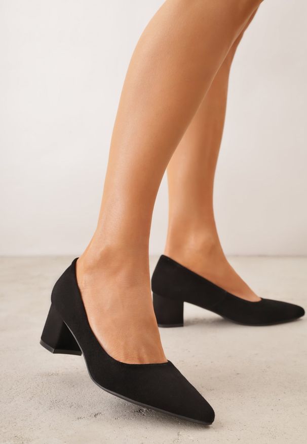 Renee - Czarne Czółenka VICES ze Skóry Naturalnej na Słupku Avanah. Kolor: czarny. Materiał: skóra. Obcas: na słupku. Styl: elegancki