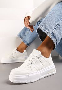Renee - Białe Sportowe Sneakersy na Grubej Podeszwie z Wiązaniem Mintellia. Zapięcie: sznurówki. Kolor: biały. Materiał: jeans. Sezon: lato