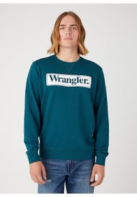 Wrangler - WRANGELR SEASONAL CREW MĘSKA BLUZA NIEROZPINANA LOGO DEEP TEAL GREEN 112341199