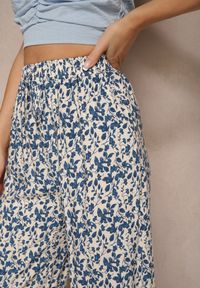Renee - Niebieskie Spodnie z Bawełny High Waist z Abstrakcyjnym Wzorem Lisathiela. Okazja: na co dzień. Stan: podwyższony. Kolor: niebieski. Materiał: bawełna. Styl: casual #4