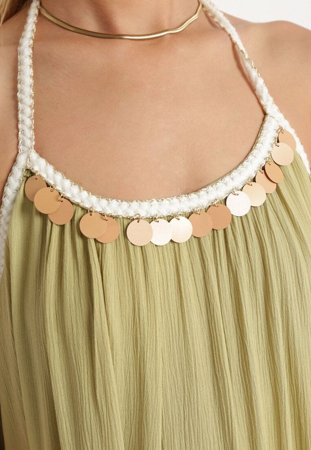 Born2be - Zielona Wiskozowa Sukienka z Ramiączkami Zdobiona Cekinami i Metaliczną Nitką Comalara. Okazja: na imprezę, na co dzień. Typ kołnierza: dekolt w serek. Kolor: zielony. Materiał: wiskoza. Długość rękawa: na ramiączkach. Wzór: aplikacja. Styl: casual