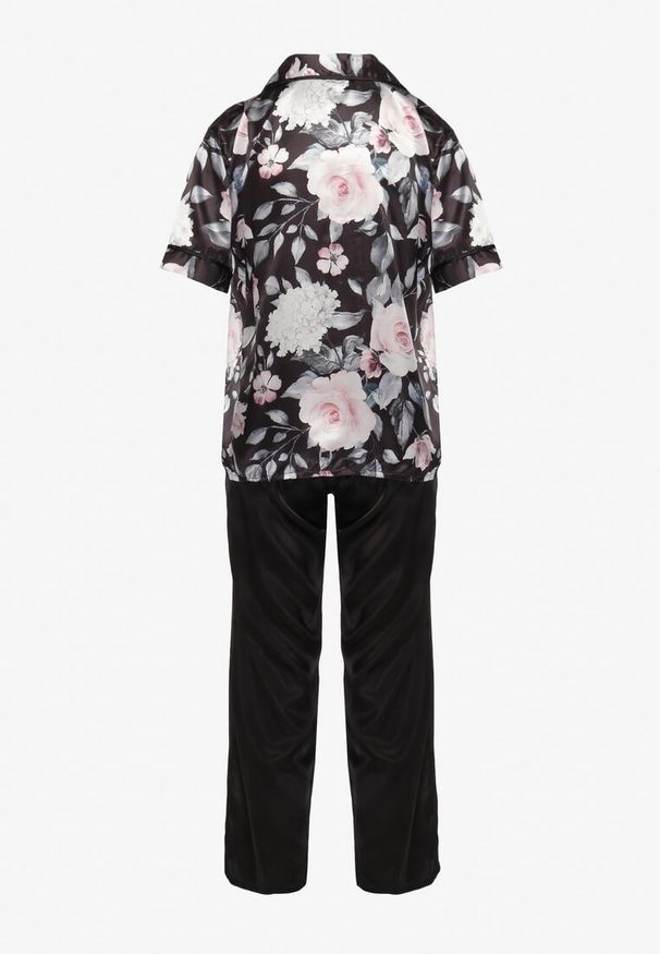 Born2be - Czarny Komplet Piżamowy Satynowy z Koszulą na Krótki Rękaw i Spodniami Eveterea. Kolor: czarny. Materiał: satyna. Długość: krótkie. Wzór: kwiaty
