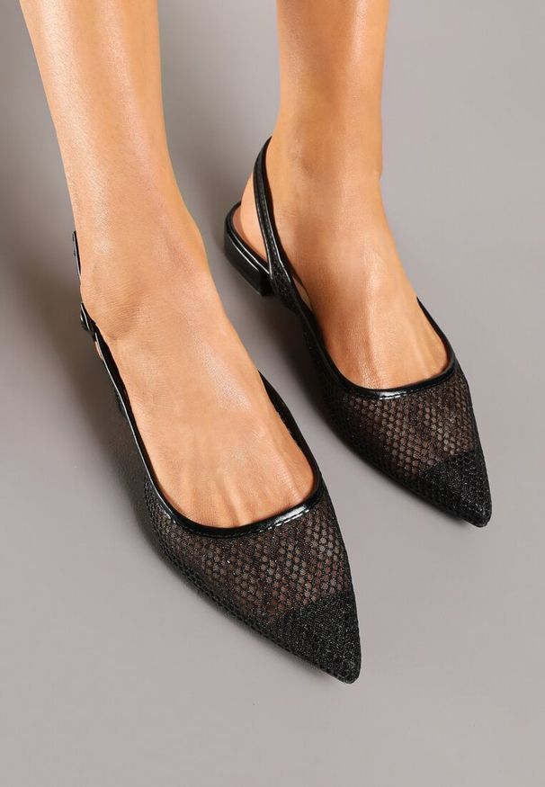 Born2be - Czarne Brokatowe Sandały z Siateczki z Noskiem w Szpic i Odkrytą Piętą Korvesis. Okazja: na co dzień, na imprezę. Nosek buta: szpiczasty. Kolor: czarny. Materiał: jeans. Wzór: aplikacja. Obcas: na obcasie. Styl: casual, elegancki, wizytowy. Wysokość obcasa: niski