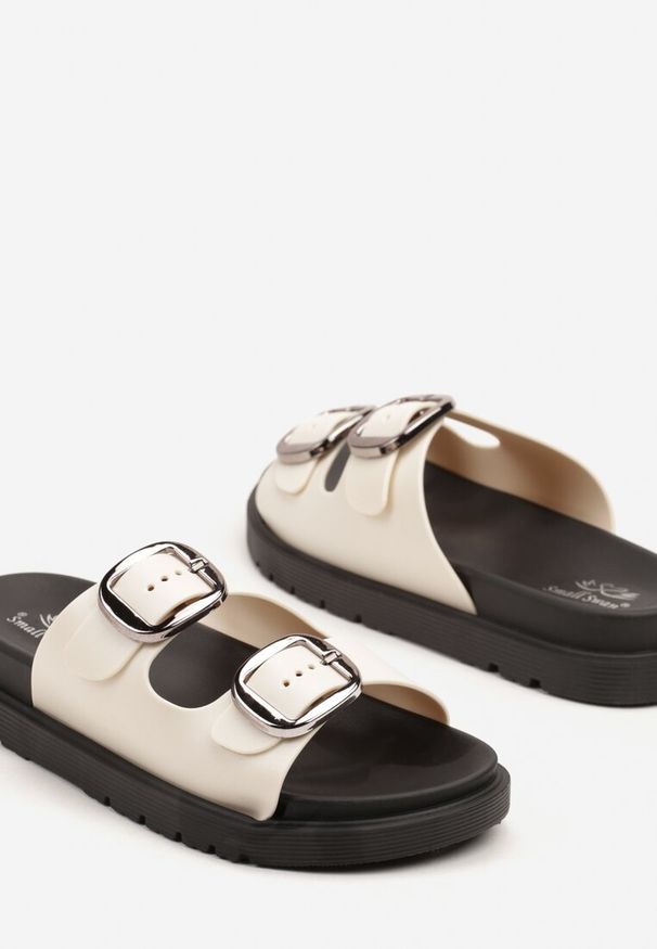 Born2be - Beżowe Klapki z Dwoma Paskami Nusoloria. Kolor: beżowy. Styl: elegancki