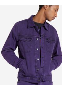 Wrangler - WRANGLER REGULAR JACKET PURPLE POP W443RJ202. Materiał: jeans