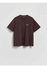 Reserved - T-shirt boxy z bawełną - ciemnobrązowy. Kolor: brązowy. Materiał: bawełna #1