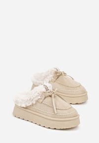 Born2be - Beżowe Wsuwane Śniegowce w Rustykalnym Stylu z Kokardą i Futrem Tusora. Okazja: na co dzień. Zapięcie: bez zapięcia. Kolor: beżowy. Materiał: futro. Styl: casual, klasyczny #5