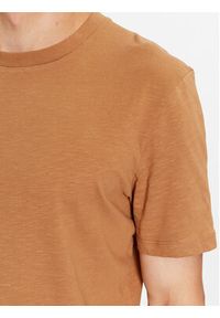 s.Oliver T-Shirt 2135686 Brązowy Regular Fit. Kolor: brązowy. Materiał: bawełna #3