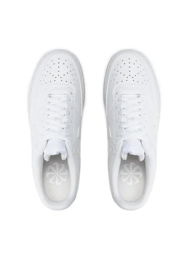 Nike COURT VISION LO NN Sneakersy męskie. Okazja: na co dzień, do pracy, na uczelnię. Kolor: biały. Materiał: syntetyk, materiał, guma. Szerokość cholewki: normalna. Sezon: lato. Model: Nike Court
