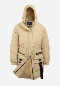 Born2be - Beżowa Kurtka Pikowana Kilha. Okazja: na co dzień. Kolor: beżowy. Materiał: wełna, guma. Długość: długie. Wzór: aplikacja. Sezon: zima. Styl: casual #7