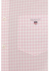 GANT - Gant koszula bawełniana 3046700 męska kolor różowy regular z kołnierzykiem button-down. Okazja: na co dzień. Typ kołnierza: button down. Kolor: różowy. Materiał: tkanina, bawełna. Długość rękawa: długi rękaw. Długość: długie. Styl: casual #3