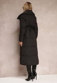 Renee - Czarna Kurtka za Kolano Pikowana Chadi. Kolor: czarny. Materiał: jeans, tkanina. Sezon: zima, jesień. Styl: klasyczny, elegancki #5