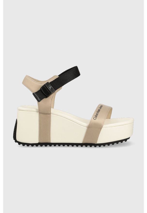 Calvin Klein Jeans sandały WEDGE BLCOK SANDAL SATIN/HW damskie kolor biały na platformie YW0YW00980. Zapięcie: klamry. Kolor: biały. Materiał: włókno, materiał. Obcas: na platformie