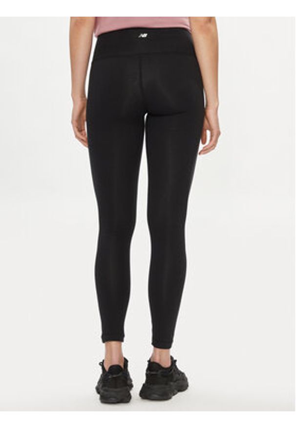 New Balance Legginsy WP41501 Czarny Slim Fit. Kolor: czarny. Materiał: bawełna