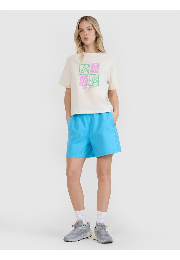 4f - 4F T-shirt oversize z nadrukiem damski - biały XL. Okazja: na co dzień. Kolor: biały. Materiał: jersey, bawełna, materiał, dzianina. Długość rękawa: krótki rękaw. Długość: krótkie. Wzór: nadruk. Styl: sportowy, klasyczny, casual