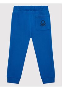 United Colors of Benetton - United Colors Of Benetton Spodnie dresowe 3J70GF010 Niebieski Regular Fit. Kolor: niebieski. Materiał: bawełna, dresówka #3