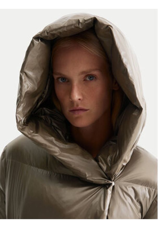 Marc O'Polo Kurtka puchowa 409 0998 71287 Brązowy Loose Fit. Typ kołnierza: polo. Kolor: brązowy. Materiał: syntetyk