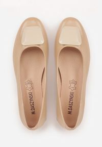 Renee - Beżowe Czółenka w Stylu Retro ze Skórzaną Wkładką Faylina. Okazja: na imprezę. Kolor: beżowy. Materiał: skóra. Obcas: na obcasie. Styl: retro. Wysokość obcasa: niski #2