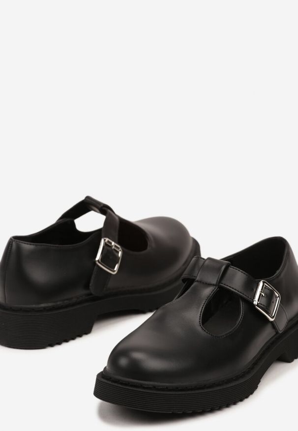Born2be - Czarne Płaskie Półbuty z Ozdobnymi Paskami i Sprzączką Migorani. Okazja: na co dzień. Zapięcie: pasek. Kolor: czarny. Materiał: jeans. Styl: casual, elegancki, klasyczny