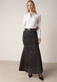 Born2be - Czarna Bawełniana Spódnica Denimowa o Kroju Syrenki z Paskiem Agenia. Okazja: na co dzień, na spotkanie biznesowe, do pracy. Kolor: czarny. Materiał: bawełna. Styl: casual, biznesowy, klasyczny #6