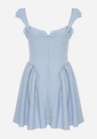 Born2be - Niebieska Rozkloszowana Sukienka z Ozdobnym Dekoltem i Guzikami Salasesia. Okazja: na co dzień. Typ kołnierza: dekolt kwadratowy. Kolor: niebieski. Styl: elegancki, casual #5