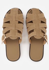 Born2be - Ciemnobeżowe Klapki z Paskami w Stylu Gladiatorek z Klamerką Lorianatea. Okazja: na co dzień. Kolor: beżowy. Materiał: jeans. Sezon: lato. Styl: casual #9