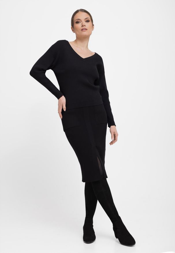 Volcano - Dzianinowa, czarna spódnica G-PIKO. Okazja: na co dzień. Kolor: czarny. Materiał: dzianina. Wzór: prążki, aplikacja. Styl: casual