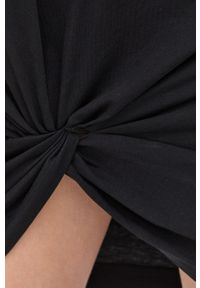 Love Moschino sukienka bawełniana kolor czarny mini prosta. Kolor: czarny. Materiał: bawełna. Długość rękawa: krótki rękaw. Wzór: aplikacja. Typ sukienki: proste. Długość: mini #5
