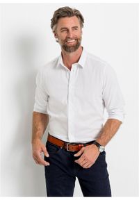 bonprix - Koszula biznesowa ze stretchem, Slim Fit. Okazja: na spotkanie biznesowe. Kolor: biały. Materiał: bawełna, materiał. Długość rękawa: długi rękaw. Długość: długie. Styl: biznesowy #1