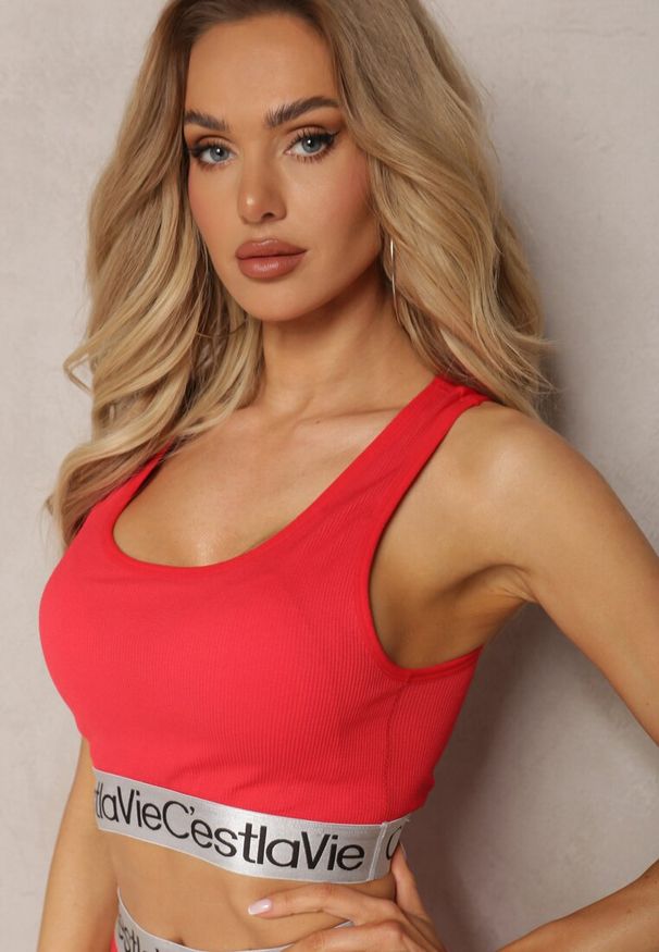 Renee - Czerwony Top Sportowy Biustonosz Elastyczny Prążkowany z Ozdobną Gumą Waslema. Kolor: czerwony. Materiał: guma, prążkowany. Styl: sportowy