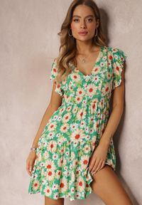 Renee - Jasnozielona Taliowana Sukienka Mini w Kwiaty z Gumką w Talii Teziovi. Kolor: zielony. Materiał: wiskoza. Wzór: kwiaty. Długość: mini