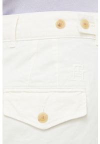 TOMMY HILFIGER - Tommy Hilfiger spodnie bawełniane kolor biały proste high waist. Stan: podwyższony. Kolor: biały. Materiał: bawełna #3