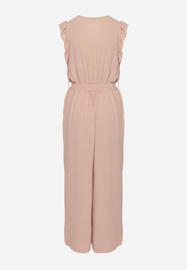 Born2be - Jasnoróżowy Taliowany Kombinezon Koktajlowy z Paskiem w Talii i Falbanami przy Ramionach Vimarine. Okazja: na imprezę. Kolor: różowy. Materiał: jeans. Styl: wizytowy